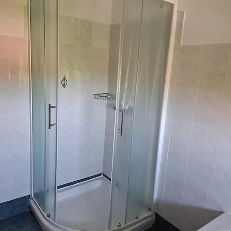 Elinor 2 公寓 罗维尼