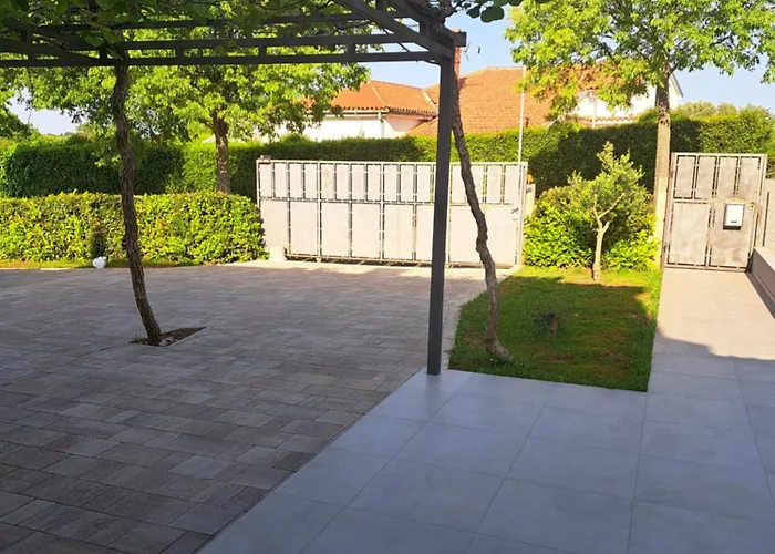 Διαμέρισμα Elinor 2