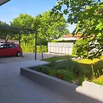 Elinor 2 Apartmán *