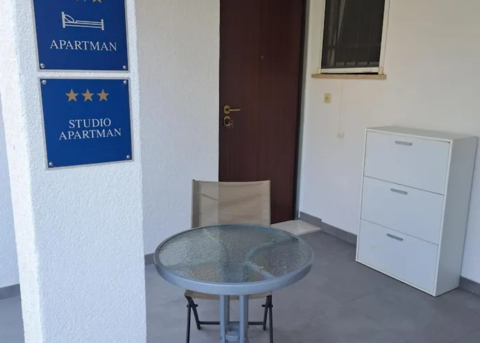 Apartmán Elinor 2 *